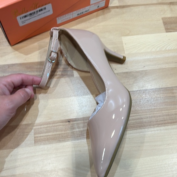 NEW Women’s Nude Patent Heels - Picture 3 of 6